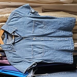 Vintage Y2K Gap Denim Short Sleeve Button-up